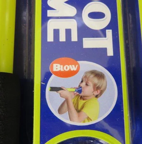 Blow pipe with projectiles