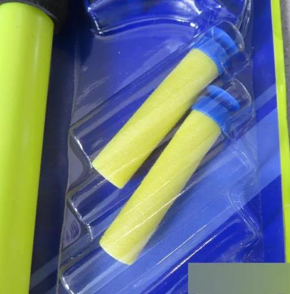 Blow pipe with projectiles
