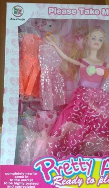 Plastic doll set