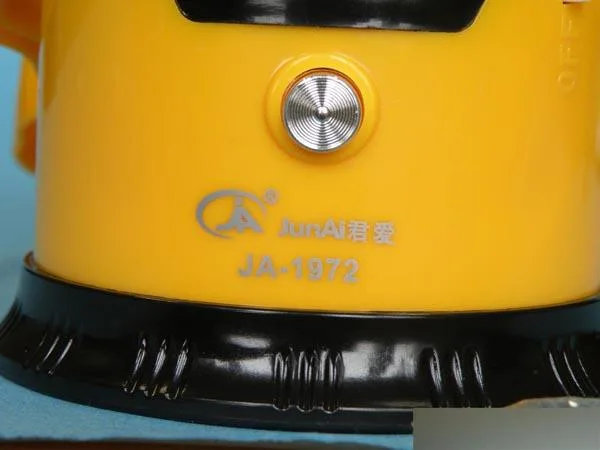 Portable LED lamp