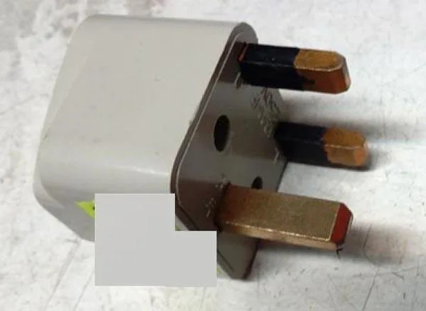 Travel plug adaptor