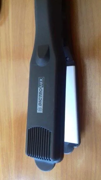 Hair straightener