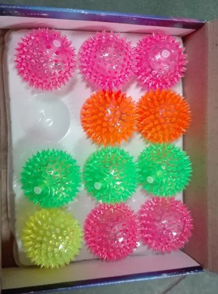 Soft ball with spikes