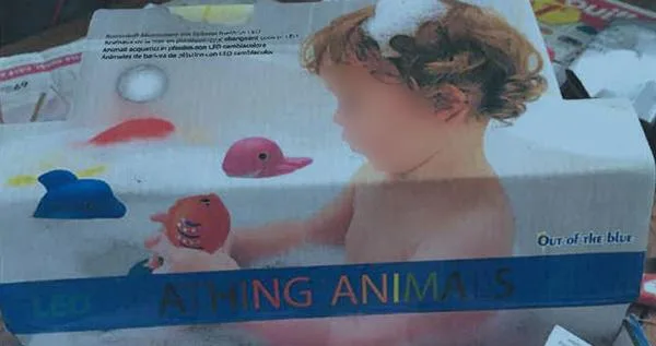 Bath toy with LEDs