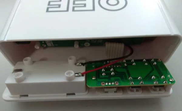 Digital alarm clock