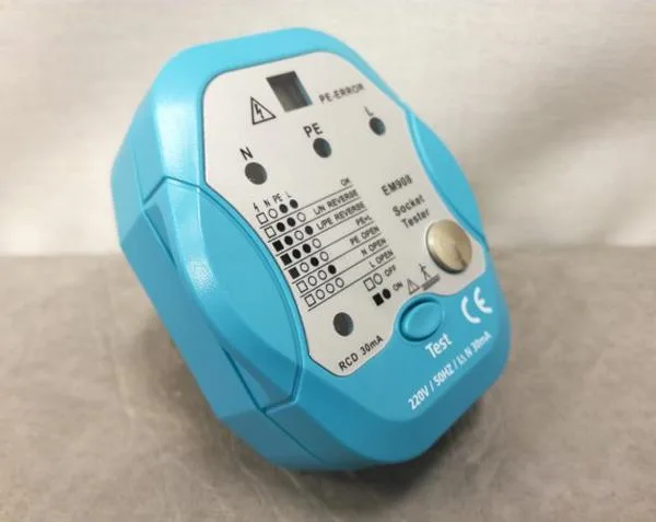 Mains socket tester