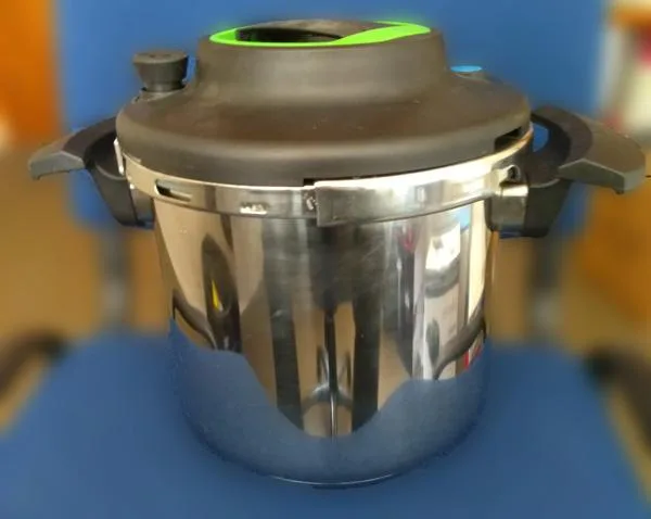 Pressure cooker