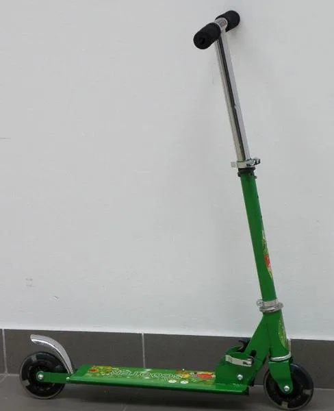 Toy scooter