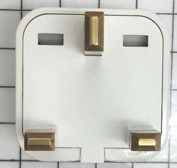 Travel plug adaptor