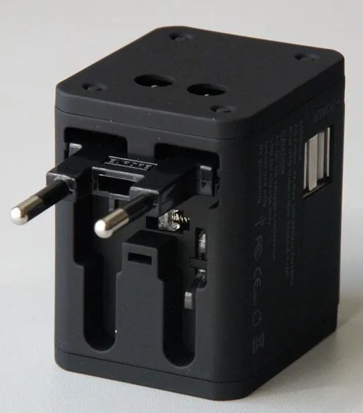 Travel plug adaptor