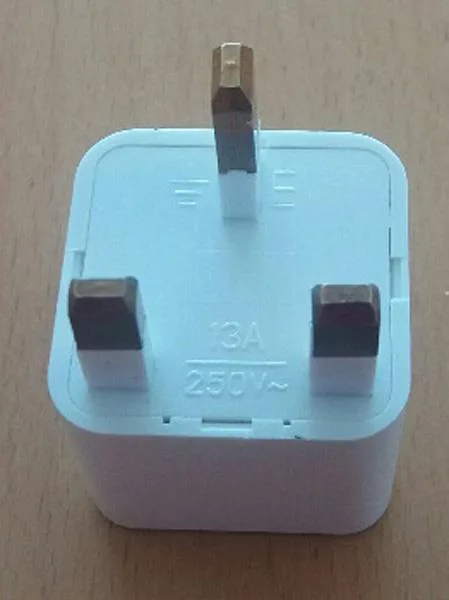 Travel plug adaptor