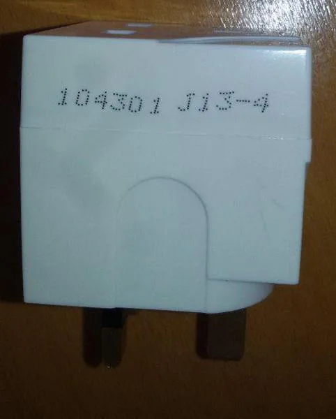 Travel plug adaptor