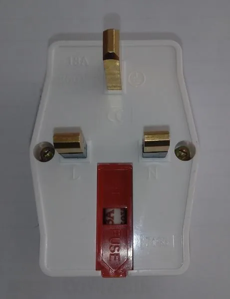 Travel plug adaptor