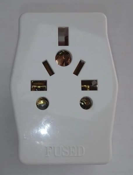 Travel plug adaptor