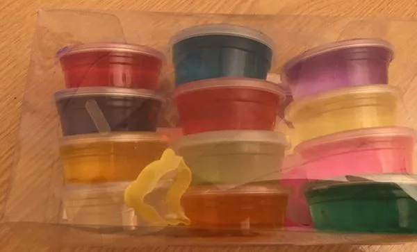 Modelling clay/slime