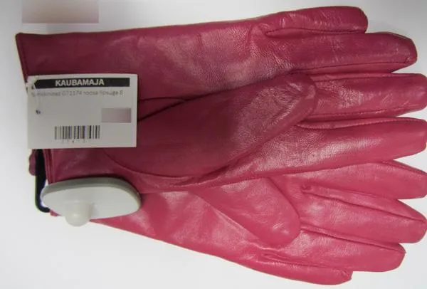 Leather gloves