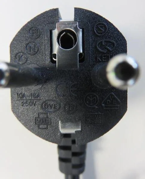 Mains extension lead