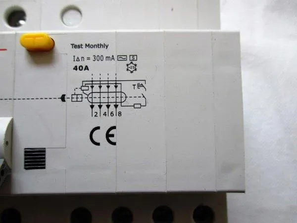 Residual-current circuit-breaker