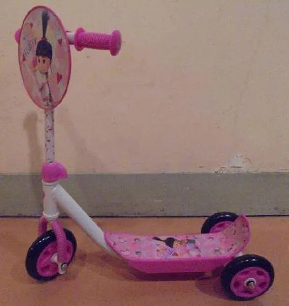 Toy scooter