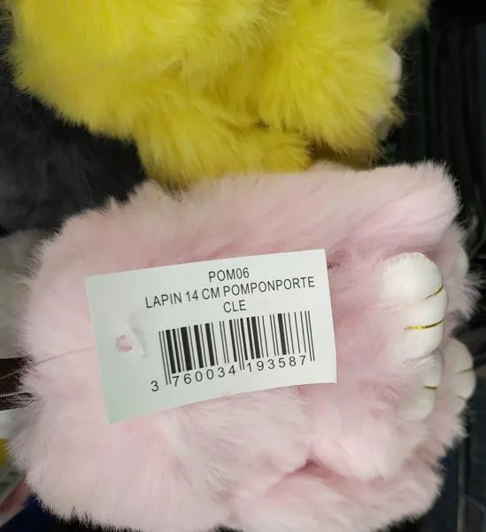 Keyring with a plush toy