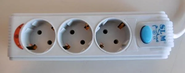 Mains extension lead