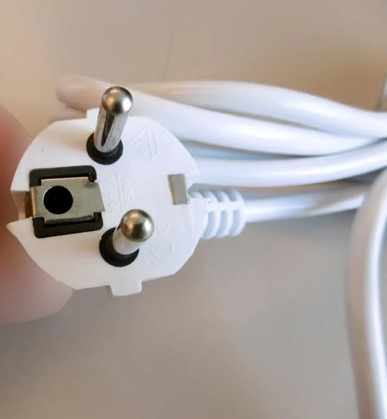 Mains extension lead