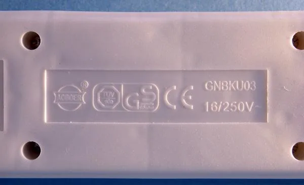 Mains extension lead