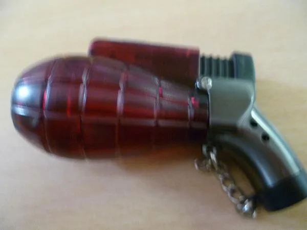 Novelty lighter