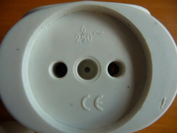 Multiplug socket