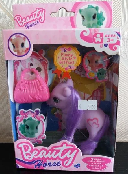 Plastic horse set