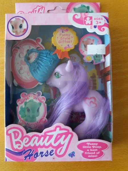 Plastic horse set
