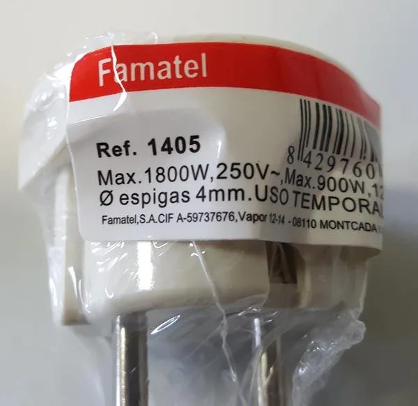 Travel adaptor