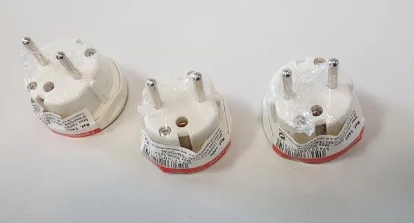 Travel adaptor