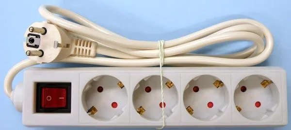 Mains extension lead