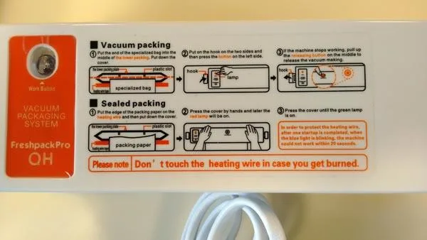 Vacuum packing machine