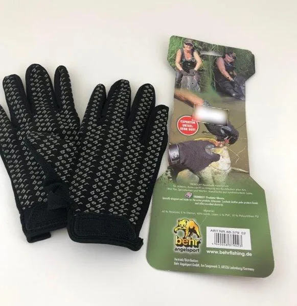 Fishing gloves