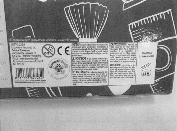 Toy make-up kit