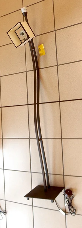 Floor lamp