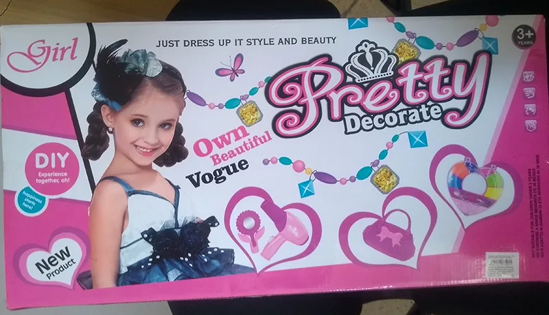 Plastic doll set