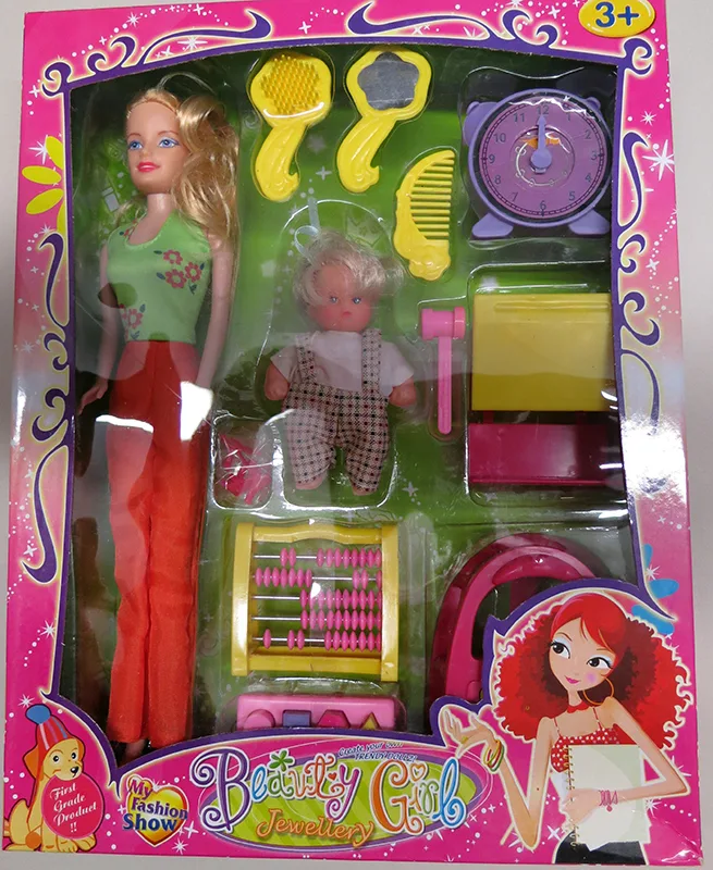 Plastic doll set