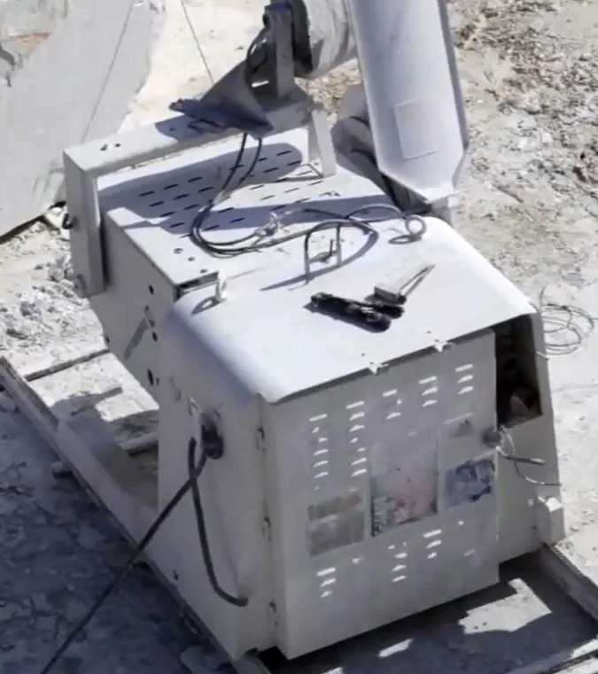 DIAMOND WIRE SAWING MACHINE