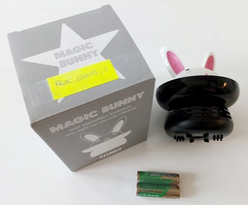 Mini light up vacuum cleaner