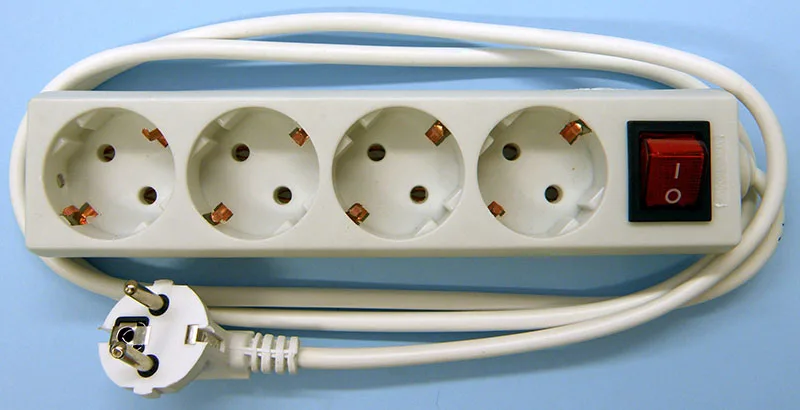 Mains extension lead