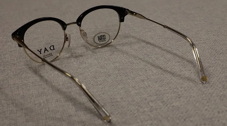 Spectacle frame