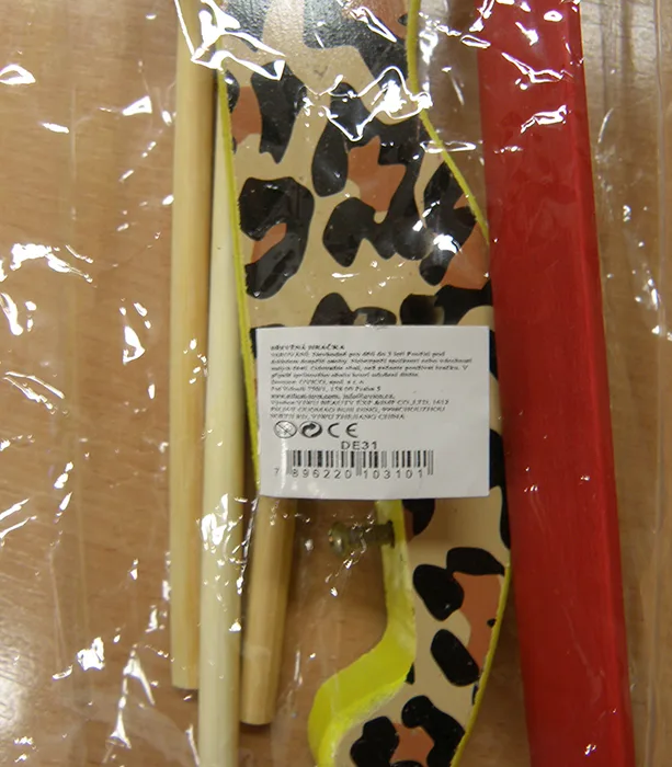 Toy crossbow set
