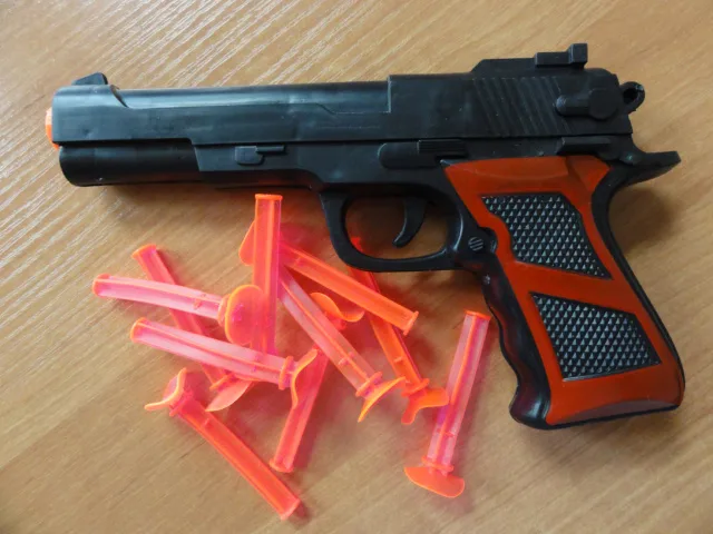 Plastic toy gun