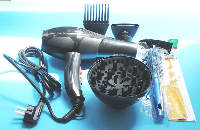 Hair dryer
