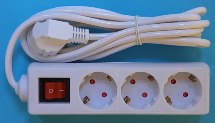 Mains extension lead