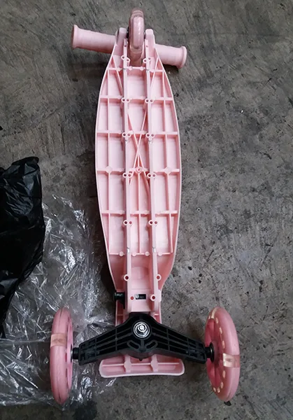 Toy scooter