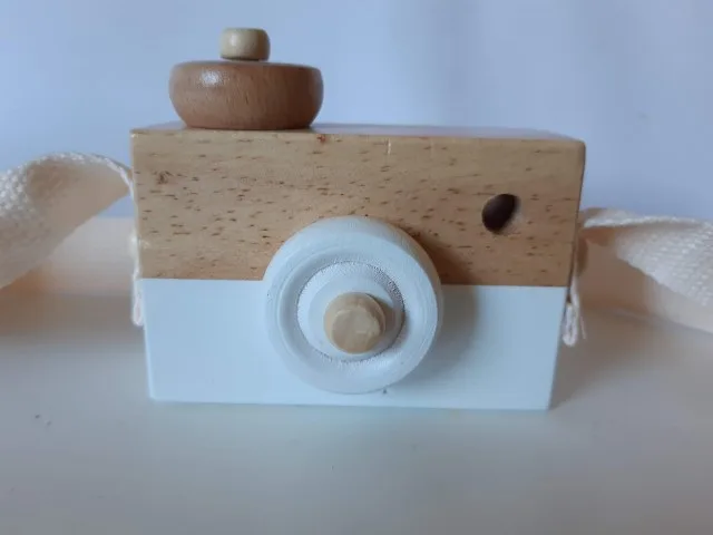 Wooden toy camera